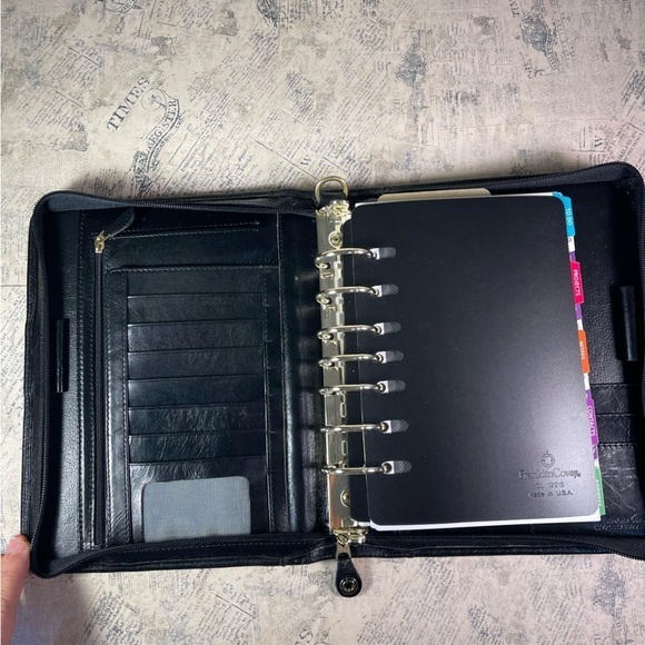 Franklin Covey Black Full Grain Leather Classic Planner - Vintage - Picture 7 of 16